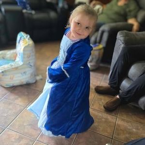 Meet your Posher, Faye